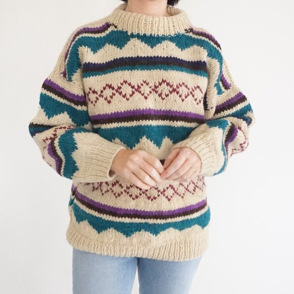 Cozy Multicolor Knit Sweater - Picture 2 of 13